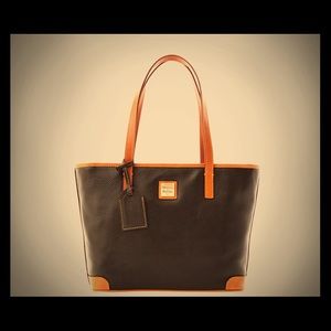 ❤️Dooney and Bourke Charleston pebbled leather